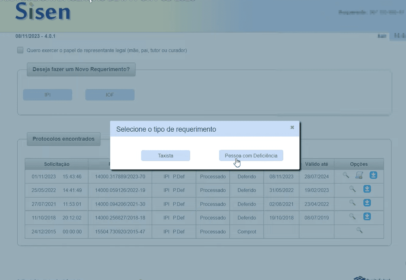 Tela de sistema de solicitação de requerimento com opção de selecionar 'Pessoa com Deficiência' no site Sisen, mostrando detalhes de requerimentos processados e pendentes.