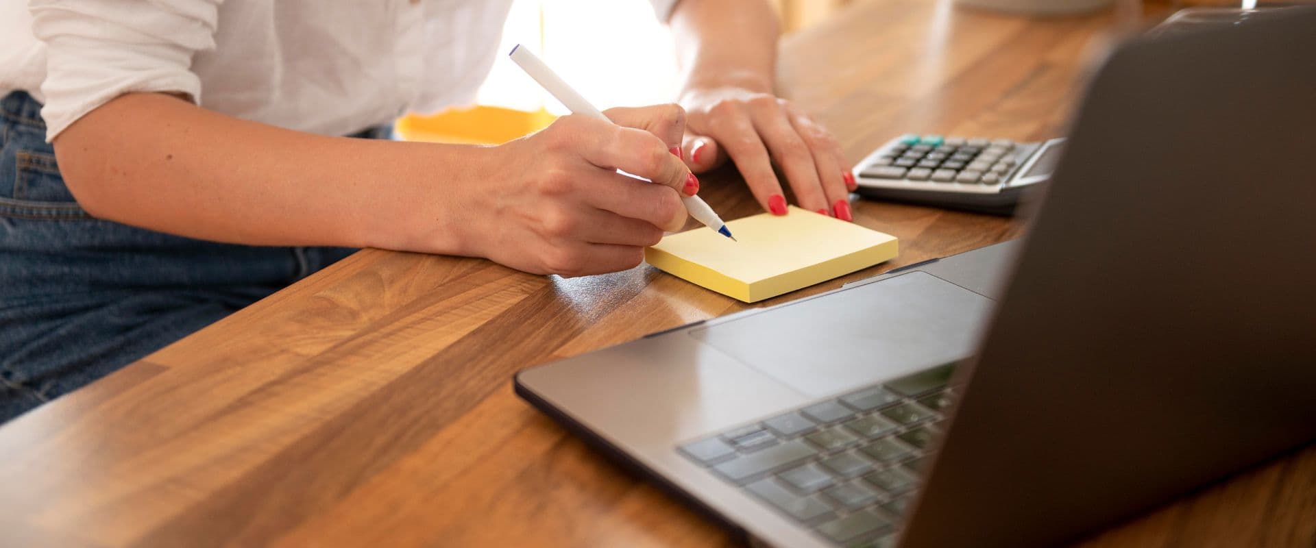 calculadora-financeira-online-como-calcular-13o-juros-compostos-e-salario-liquido-com-a-99pay