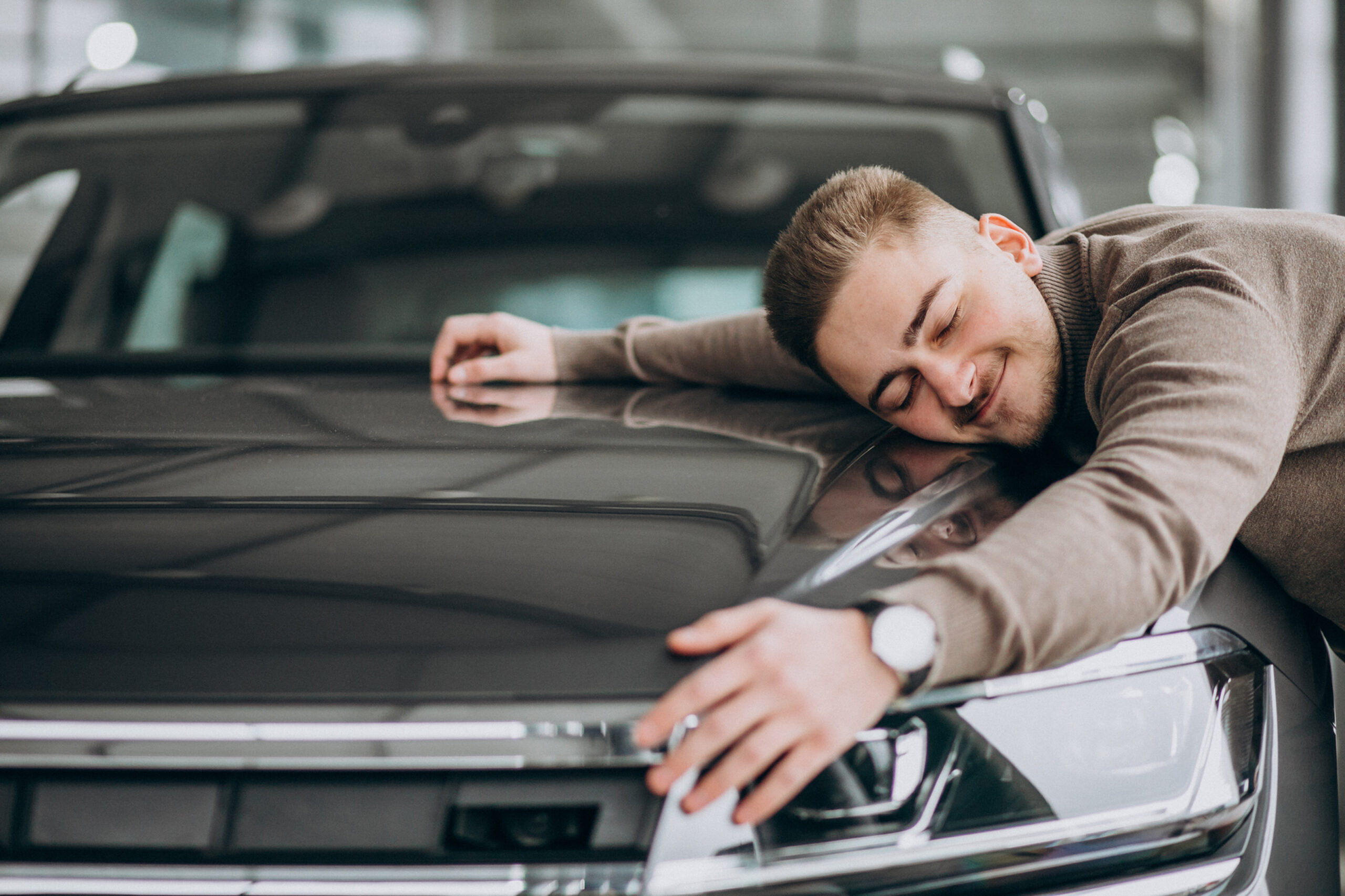 Quando pensamos quanto custa manter um carro, os gastos com manutenção são um dos primeiros que aparecem, afinal, é preciso verificar o estado do veículo com certa frequência para garantir mais segurança e também economia.