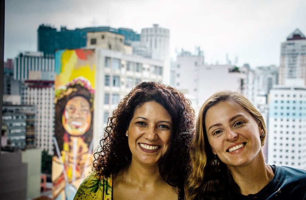 Em São Paulo, a motorista parceira Jaqueline Ramos Silva é homenageada através do painel criado pela artista visual, Bea Corradi. Foto: divulgação